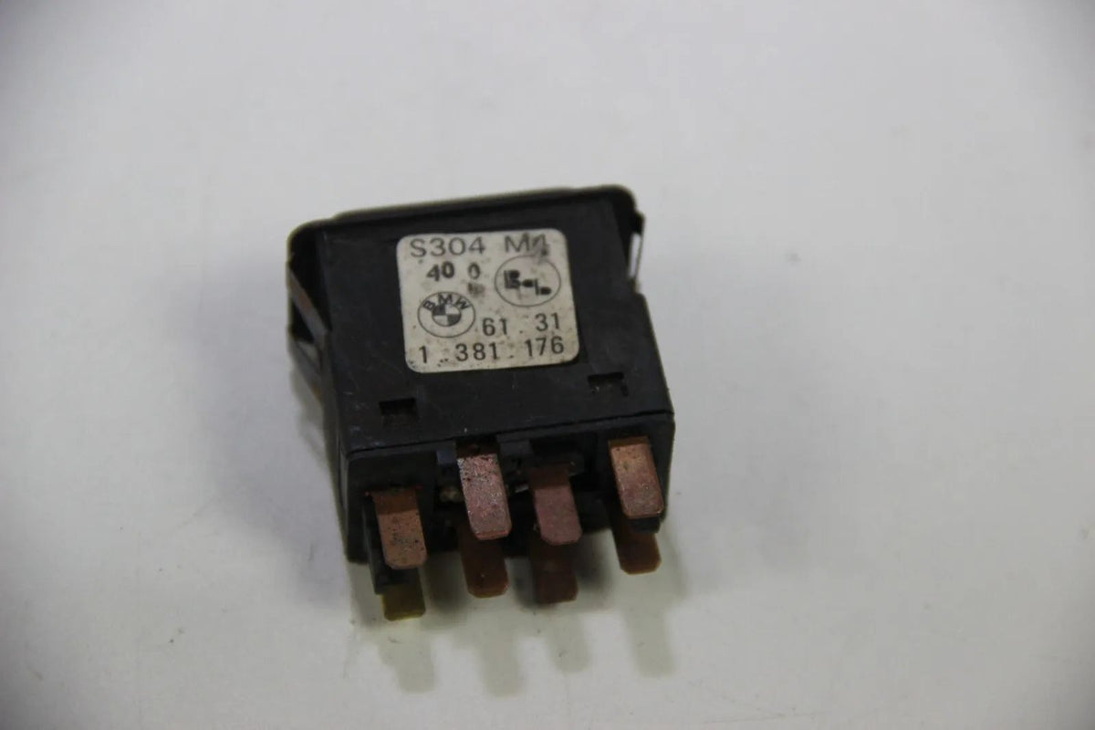 Original BMW E30 E24 E28 E23 Warnblinkleuchte Schalter / Gefahrenhinweis 1381176