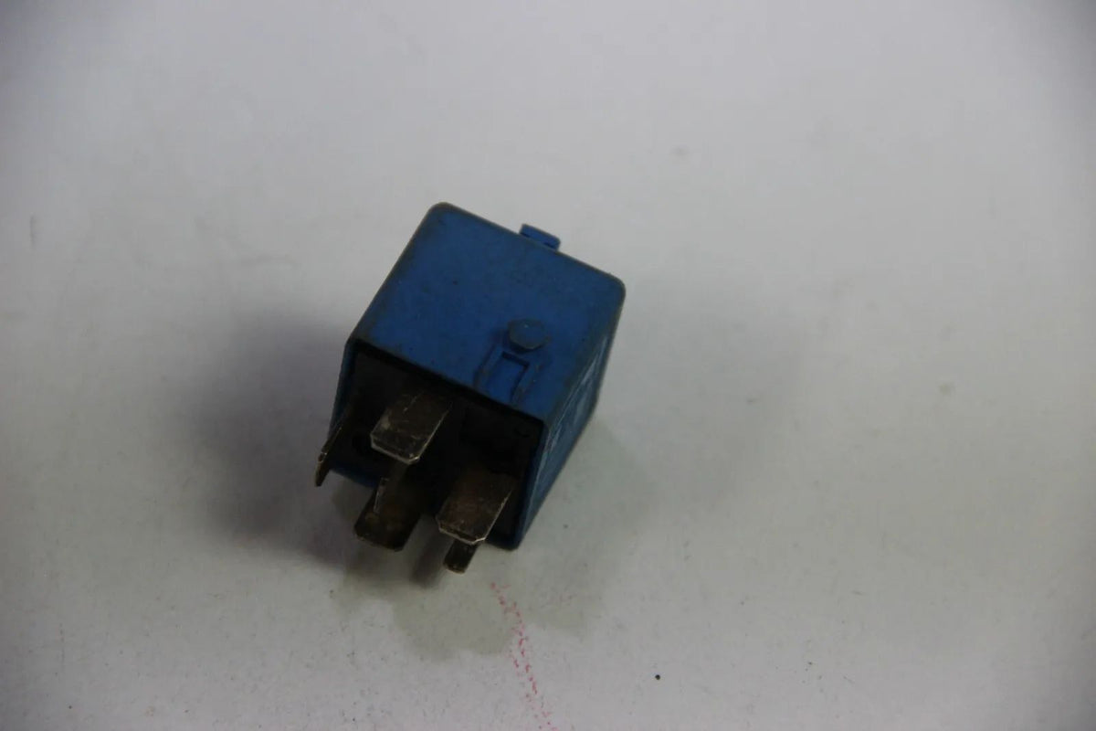Original BMW E36 E46 E34 E32 E38 E31 Relais Relay Wechsler 61358350566