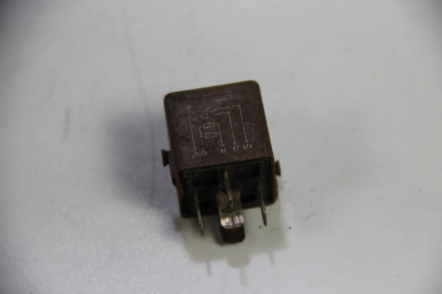 Original BMW E30 E46 E34 E32 E31 Relais Doppelschliesser schwarz 61361388364