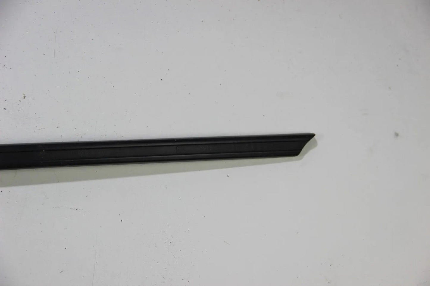 BMW E10 1502-2002  bis 71' Chrom Leiste Abschlussblech hinten Rundleuchter Black