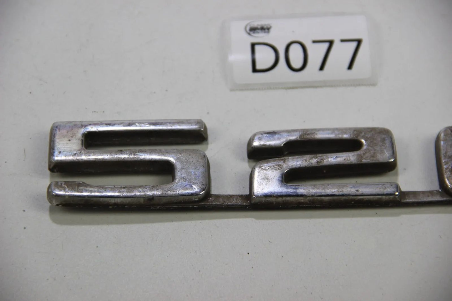 Original BMW E12 Modellbezeichnung Schriftzug Badge 520 Kofferraumklappe