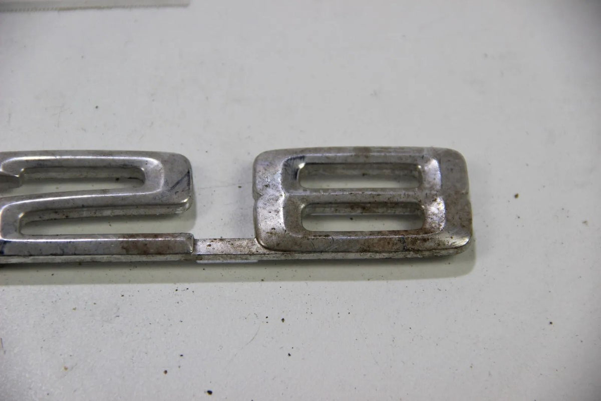 Original BMW E23   Modellbezeichnung Schriftzug Badge 728 Kofferraumklappe