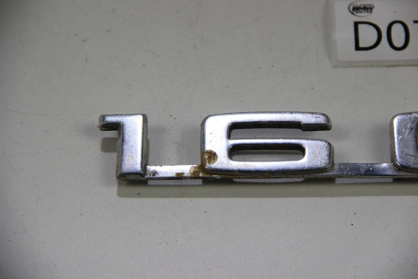 Original BMW E10 Modellbezeichnung Schriftzug Badge 1602 Kofferraumklappe