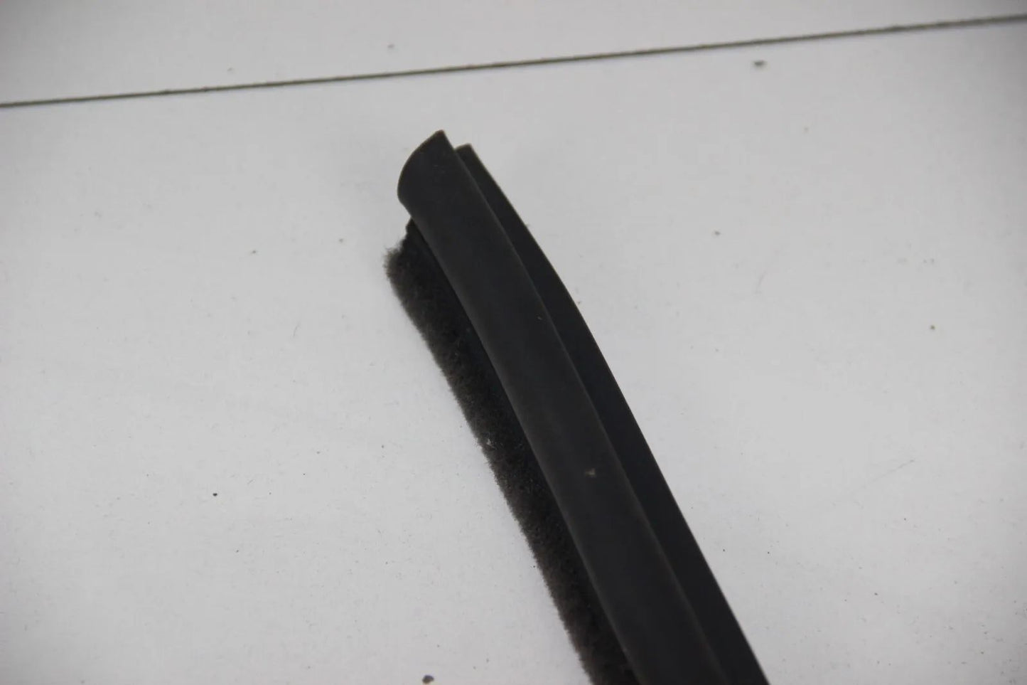 Original BMW E30 Cabrio 316i-325i M3 Türdichtung Rechts Kantenschutz OEM