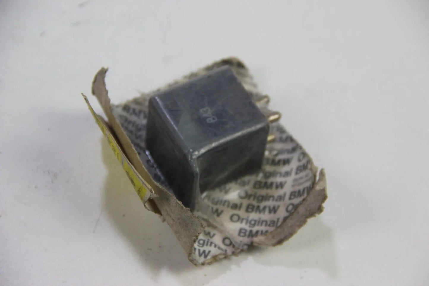 NEU Original BMW ABS Relais Elektr. Motor E30  34511179403