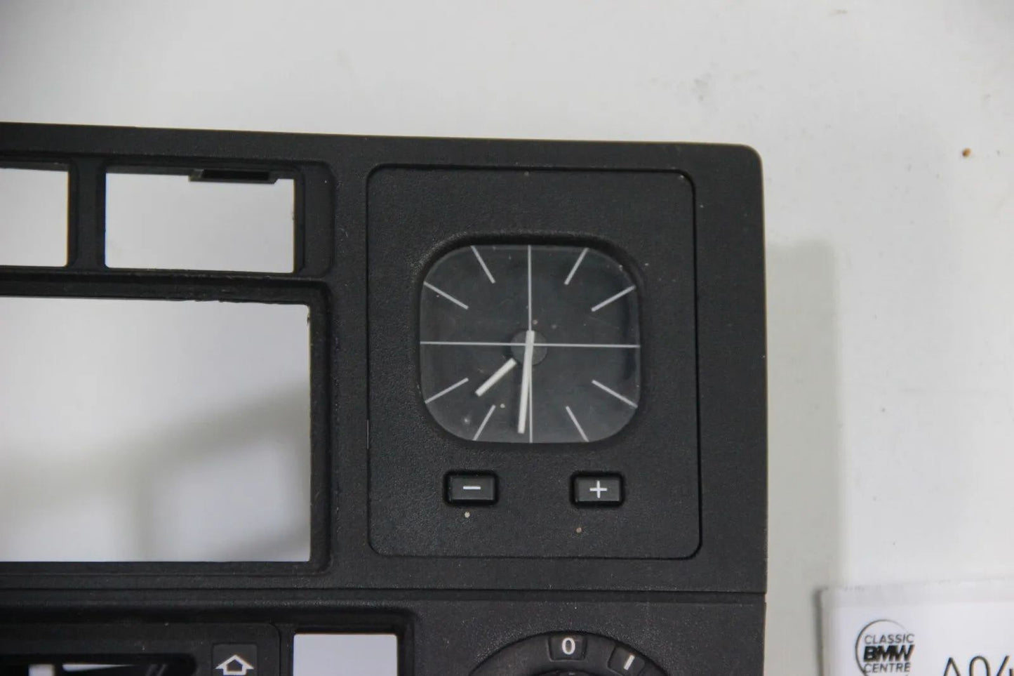 Original BMW E30 Heizungsbedienteil Borduhr Uhr EU Clock Rahmen komplett 1376903