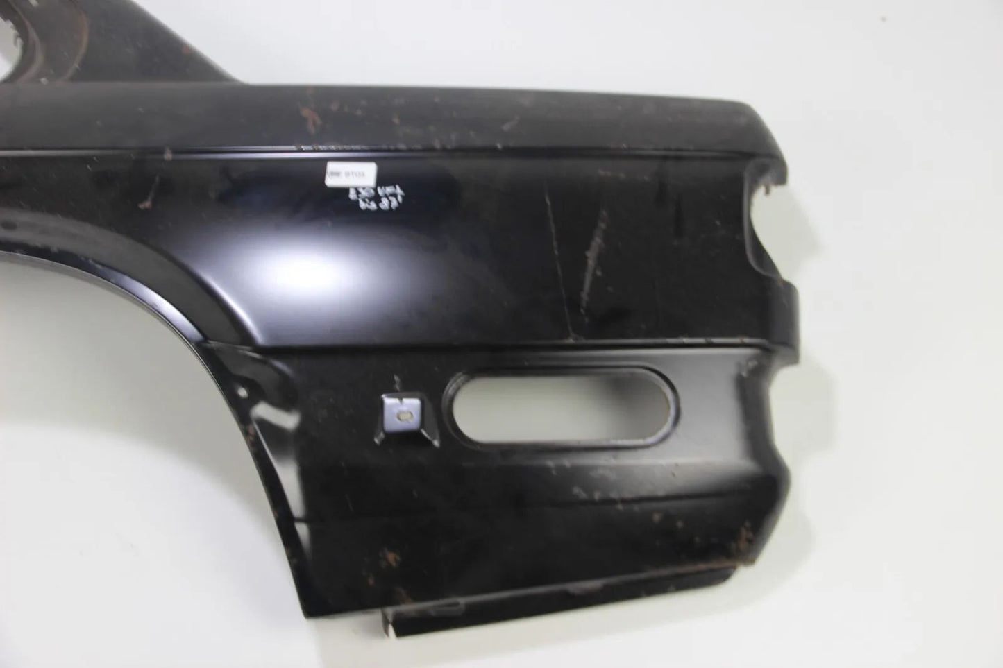 Original BMW E30 VFL 2 Türer Seitenwand hinten links Quarter Panel 41351935421