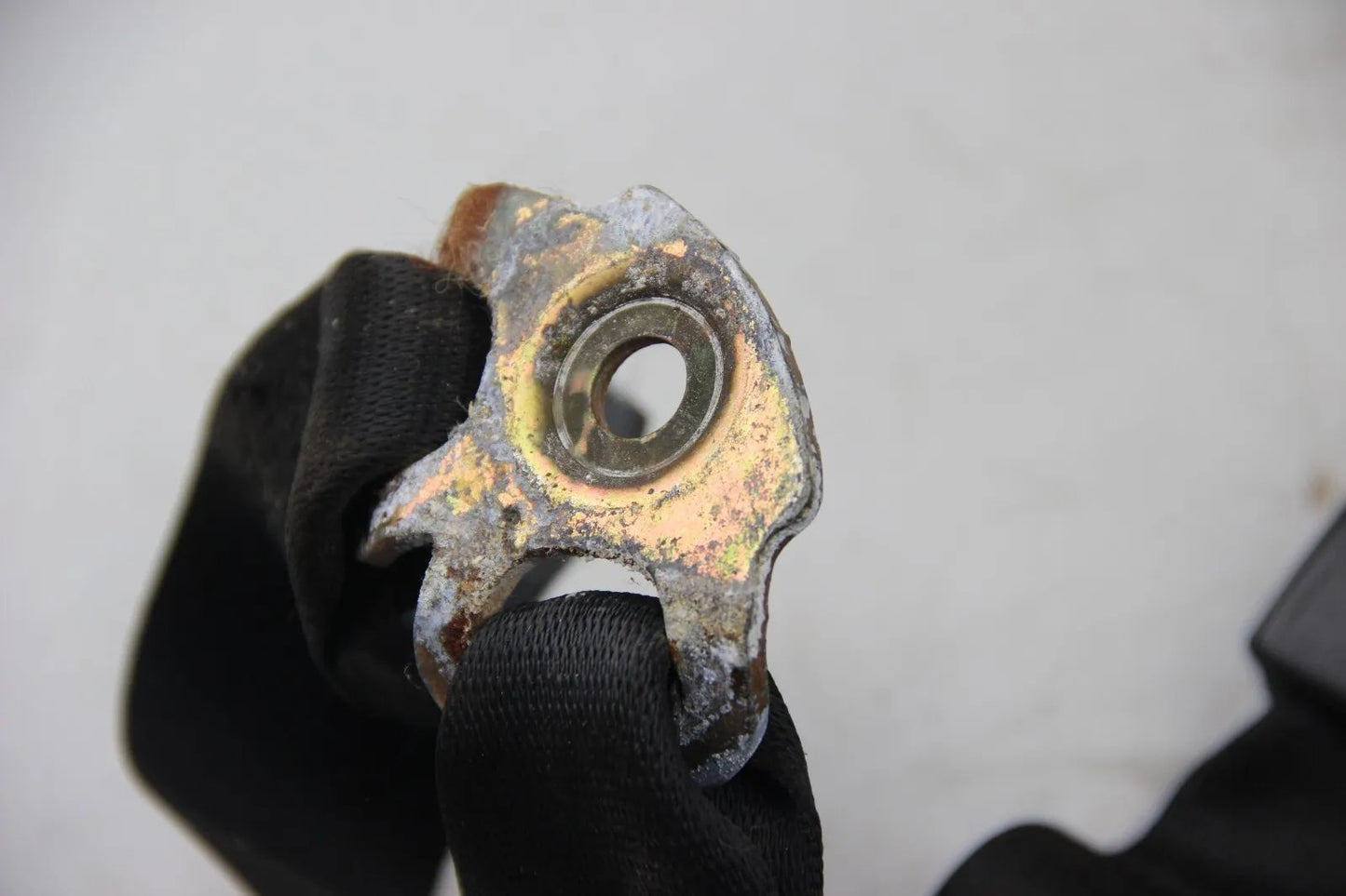 BMW E30 Sicherheitsgurt Anschnallgurt Gurt Rücksitzbank Mitte Beckengurt