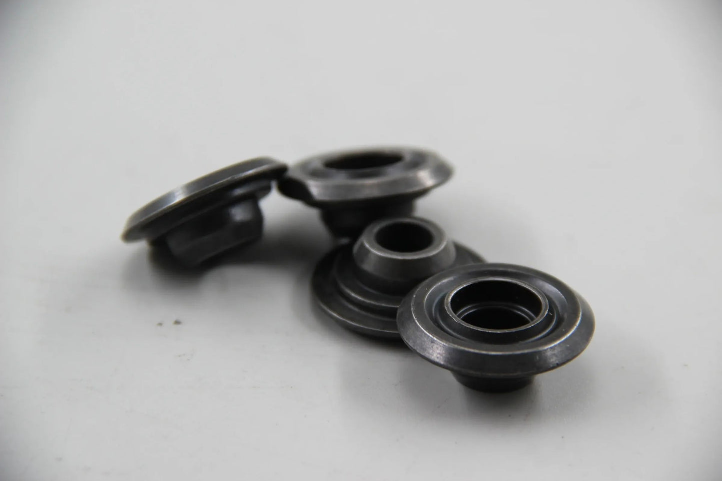 Orig. BMW E30 316i 318i E36 316i 318i E34 518i 4x Federteller oben 11341714621