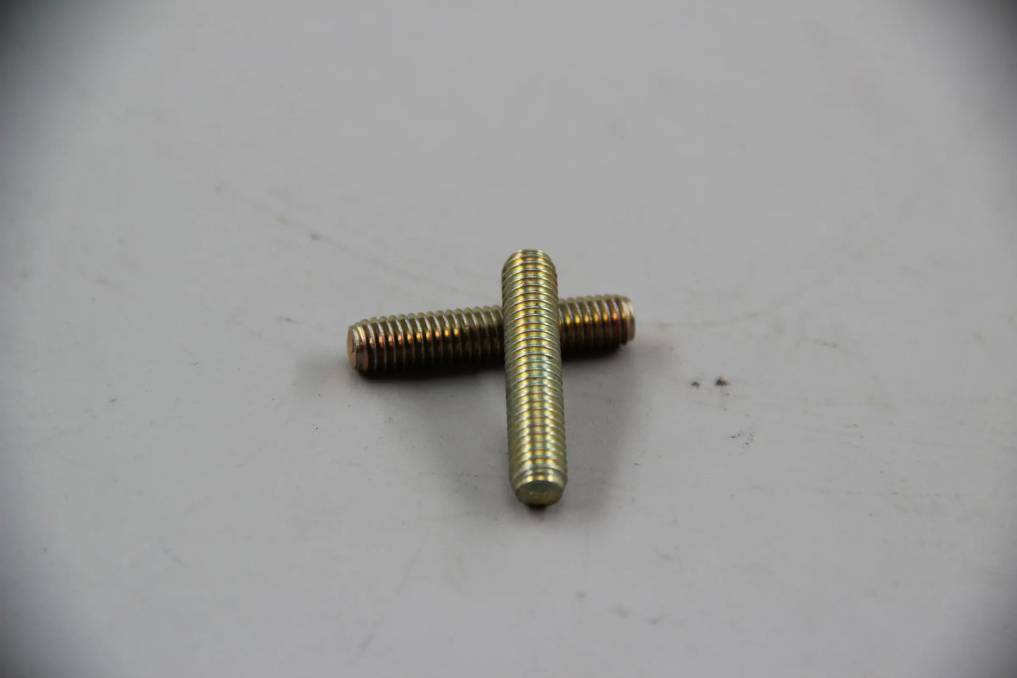 Orig BMW E21 E30 E36 E46 E28 E39 E24 E23 E66 2x Stiftschraube NOS NLA 07129908102