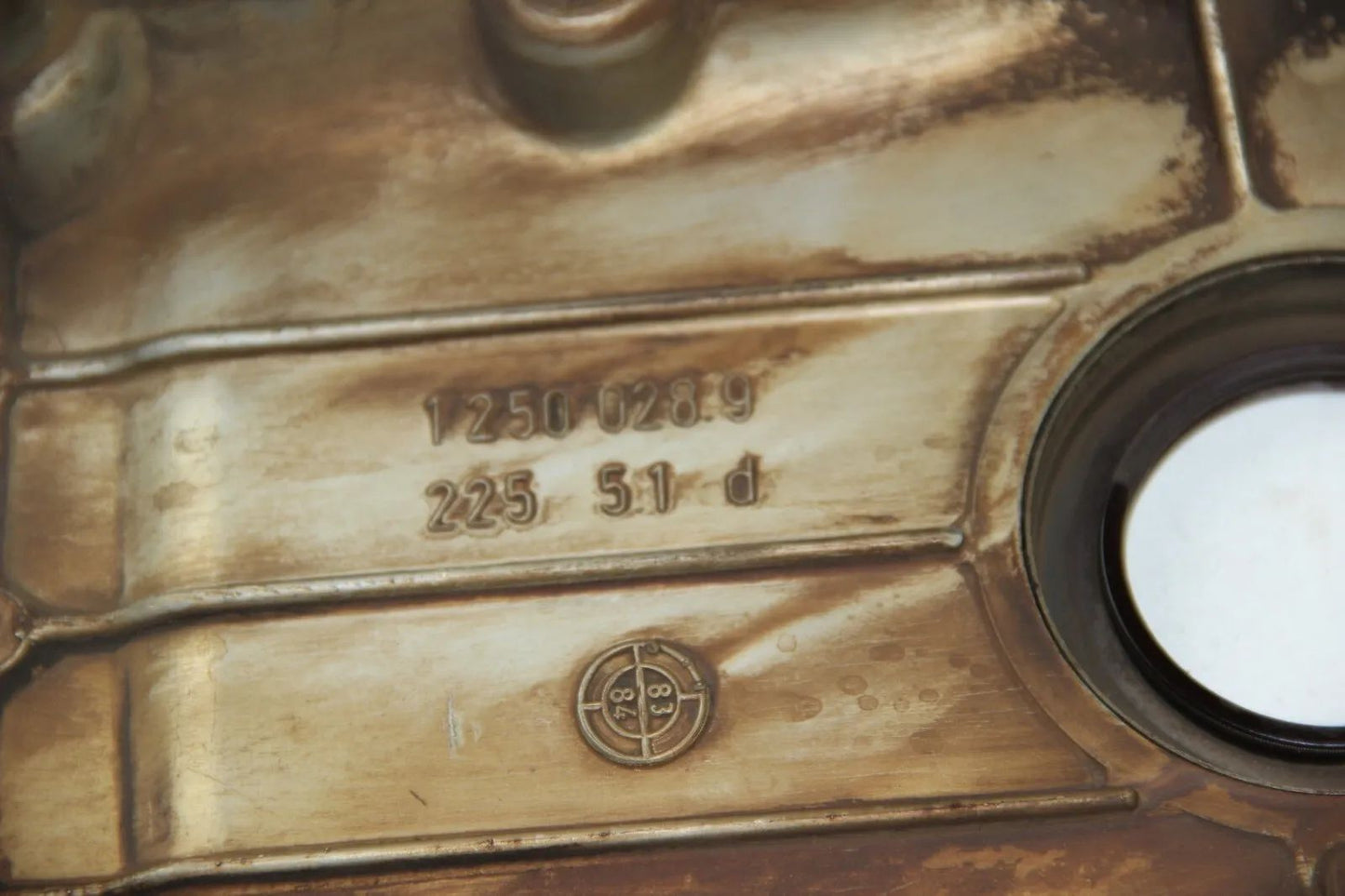 BMW E3 E9 E12 E24 E23 E28 M30  Stirndeckel Kettenkasten Abdeckung 12500289