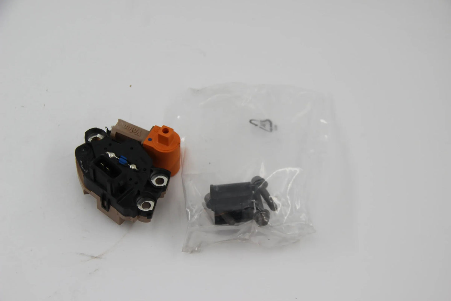 Original BMW Regler Lichtmaschinenregler  12317501749