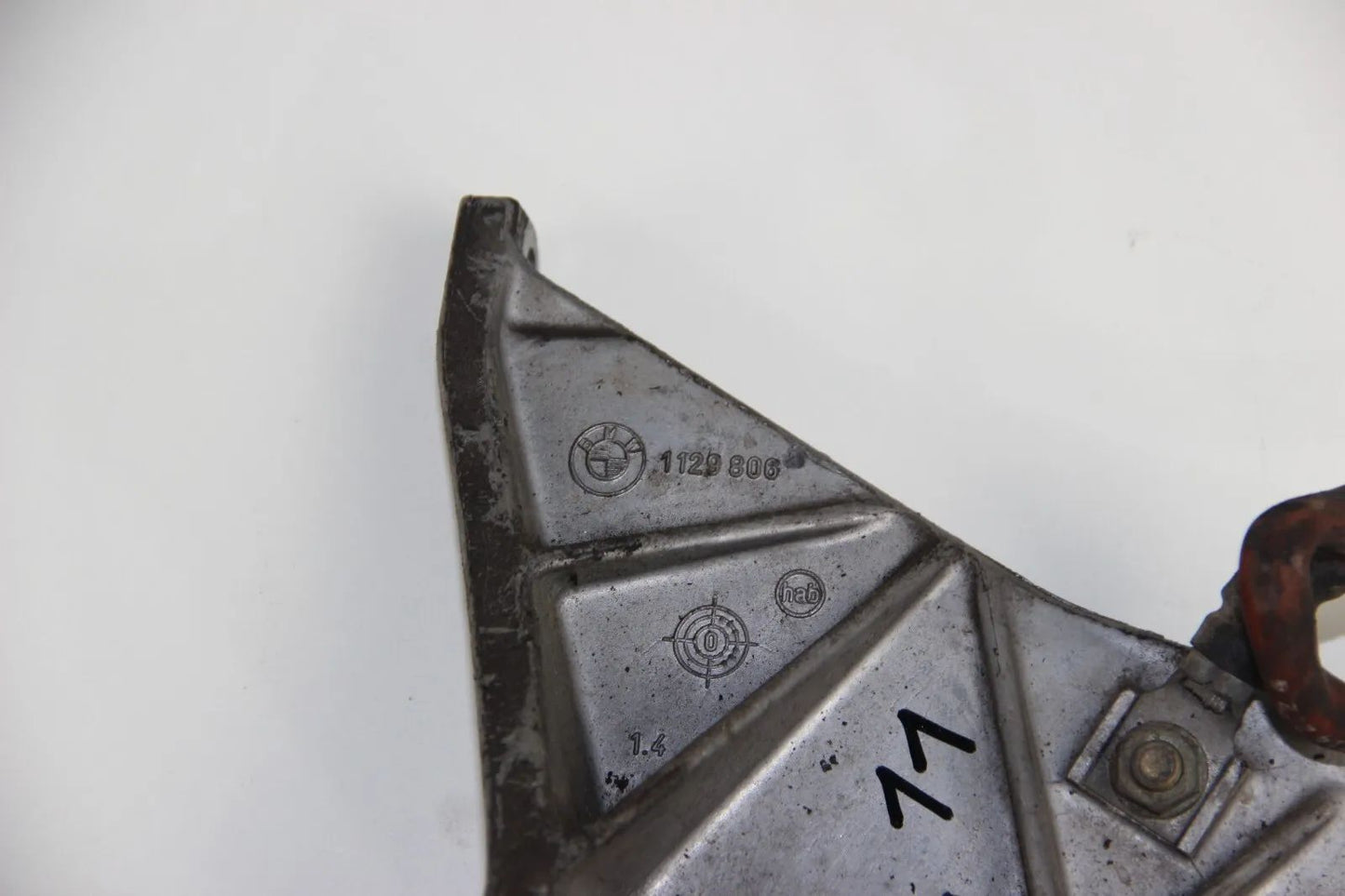 Original BMW  E34 E32 M30 Motorhalter Tragebügel 1129806 Bracket Mount 7er 5er