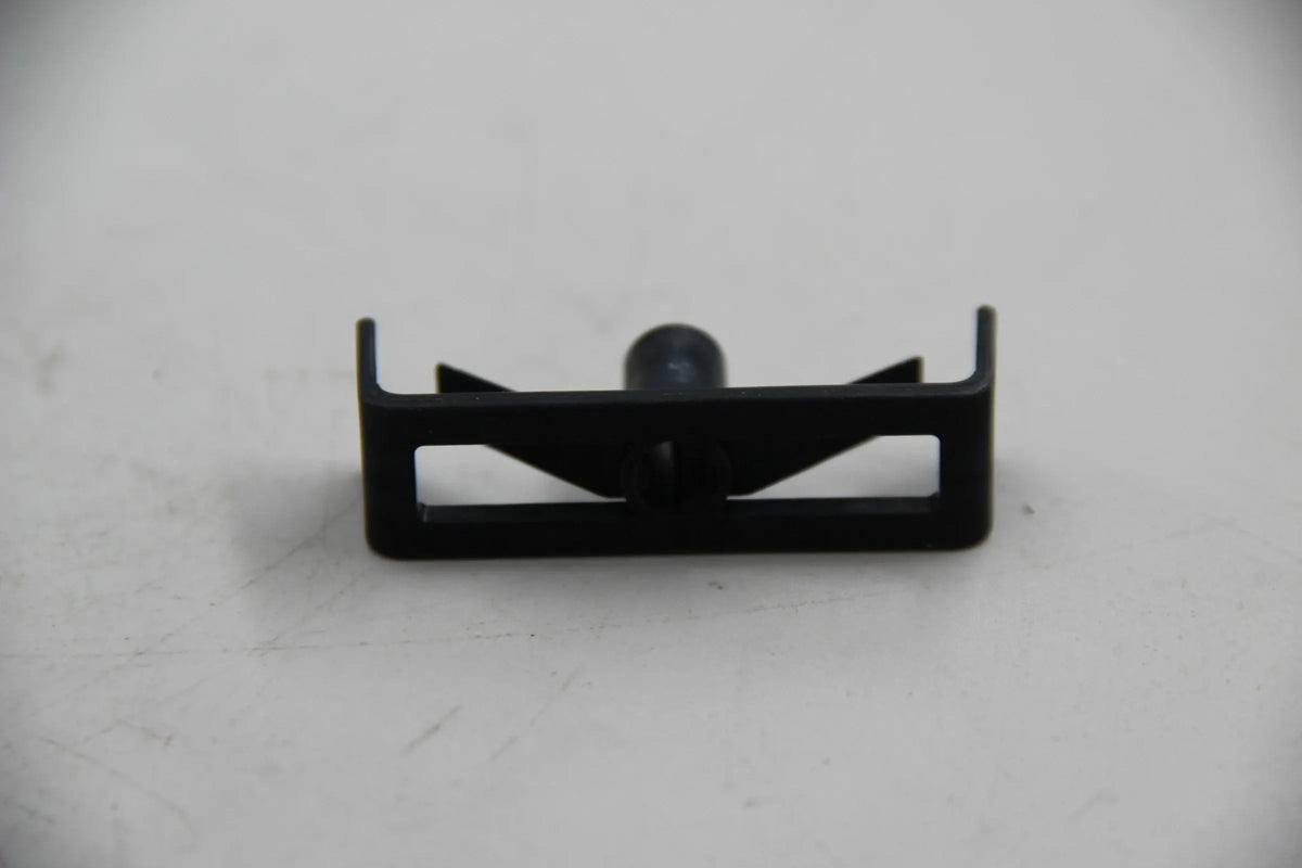 Original BMW E30 316i-325i M3 E36 E31 840Ci 850Ci Z3 Kabelhalter 61138353438