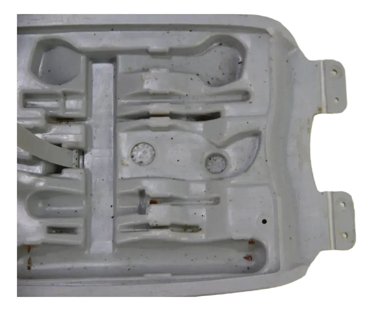 Original BMW E12 Bordwerkzeug Kasten Klein 71111112849 Werkzeug 5er OEM