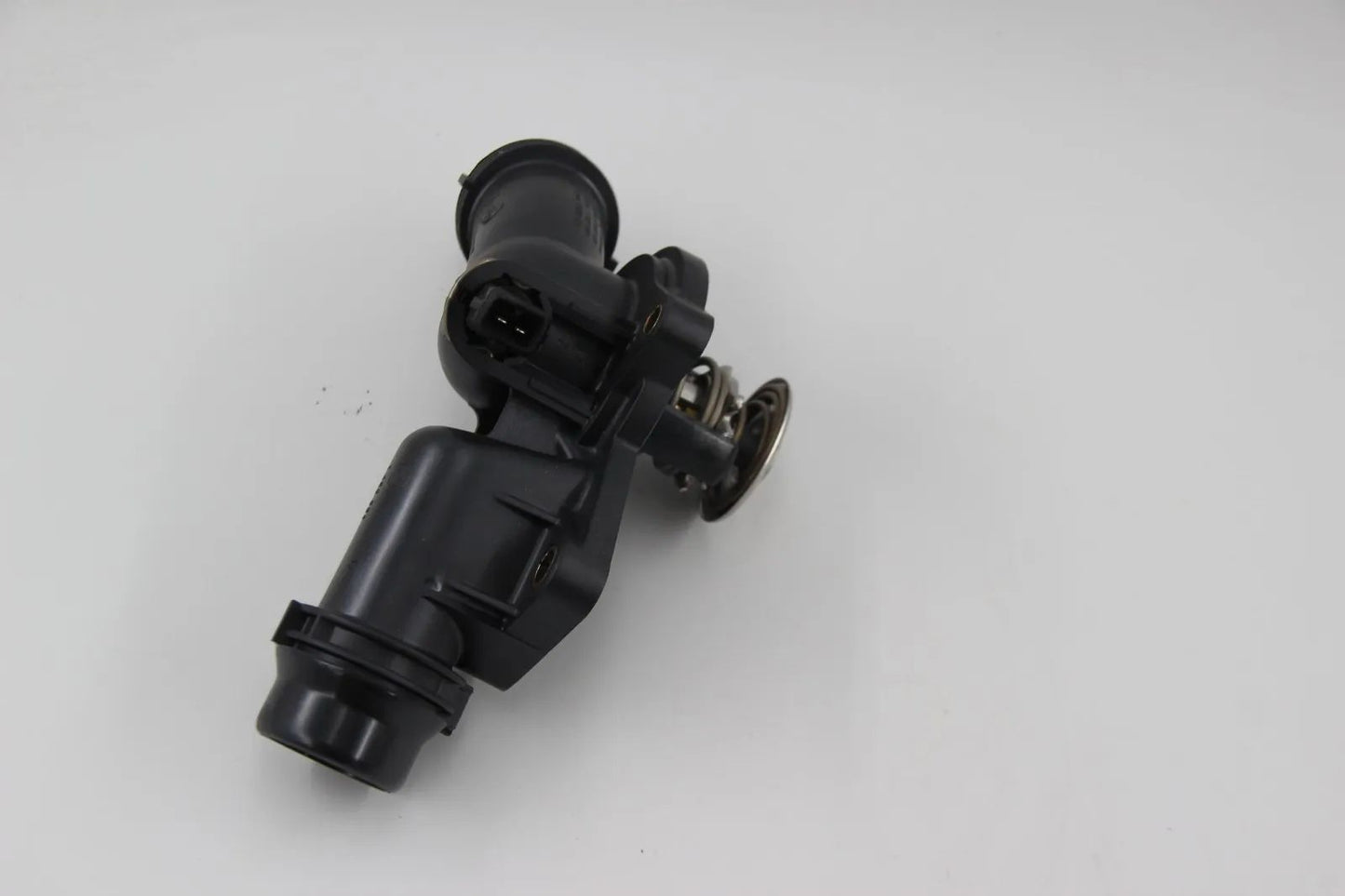 BMW E46 E39 M54 M52 E60 E61 X3 X5 Thermostatgehäuse mit Thermostat 11531437040