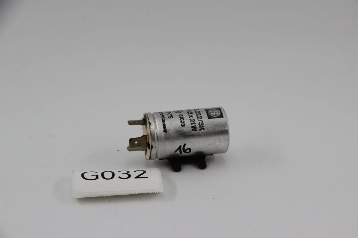 E10 M10 Neue Klasse 4-Zyl Blinkgeber 12 Volt Turn Signal Relais 61311353779 Neu