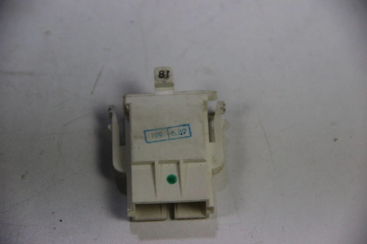 BMW E30 316i 318i M40	Kombiinstrument Codierstecker 18 Coding Plug 1385364