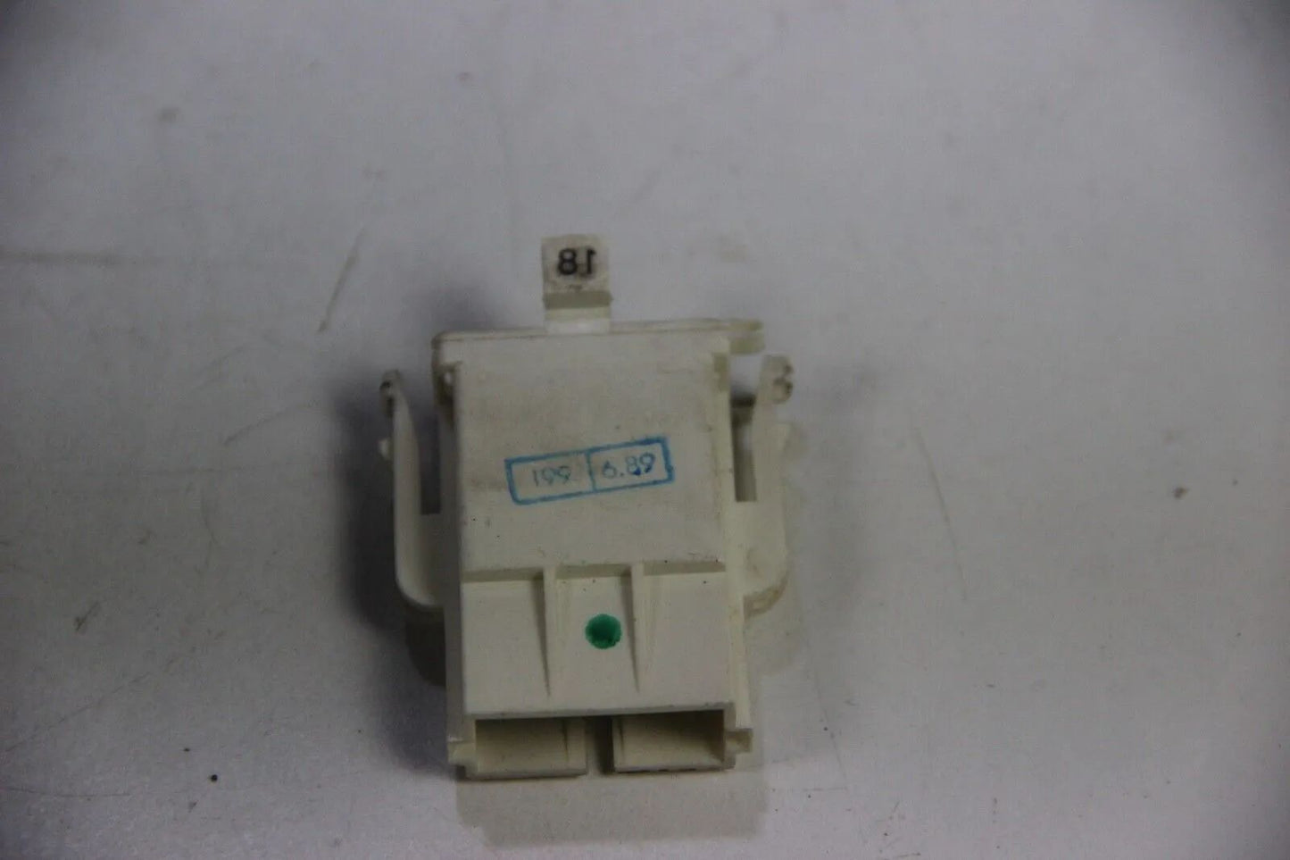 BMW E30 316i 318i M40	Kombiinstrument Codierstecker 18 Coding Plug 1385364