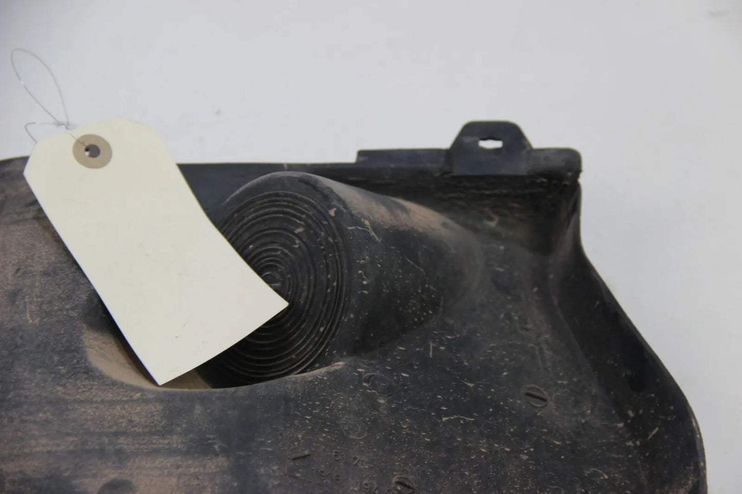 Original BMW  E30 Scheinwerfer Abdeckung Motorraum rechts 51711916194