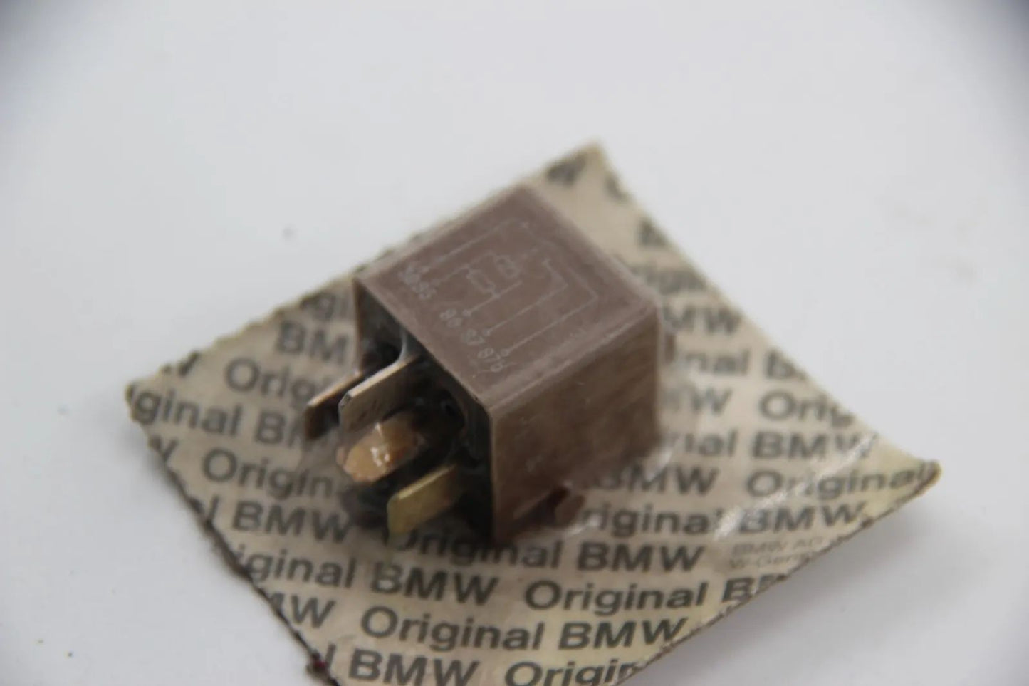 Original BMW E30 E46 E34 E31 E32 Relais Doppelschliesser schwarz  61361388364