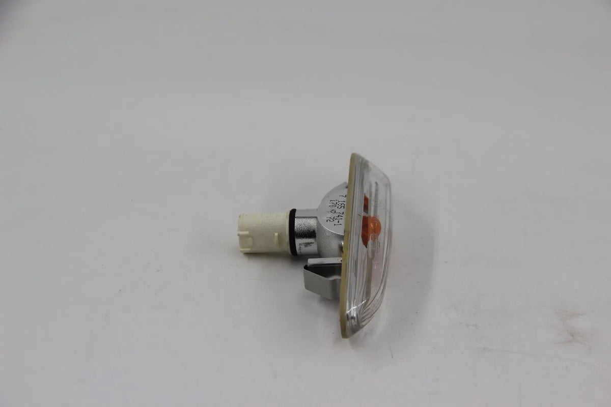Original BMW E60 E60 FL E61 E61 FL Zusatzblinkleuchte weiss links 63137165741