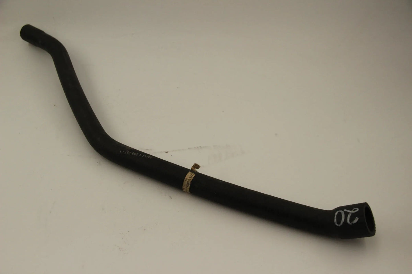 Original BMW E21 323i M20  Schlauch Rücklauf Kühlsystem  11531266397