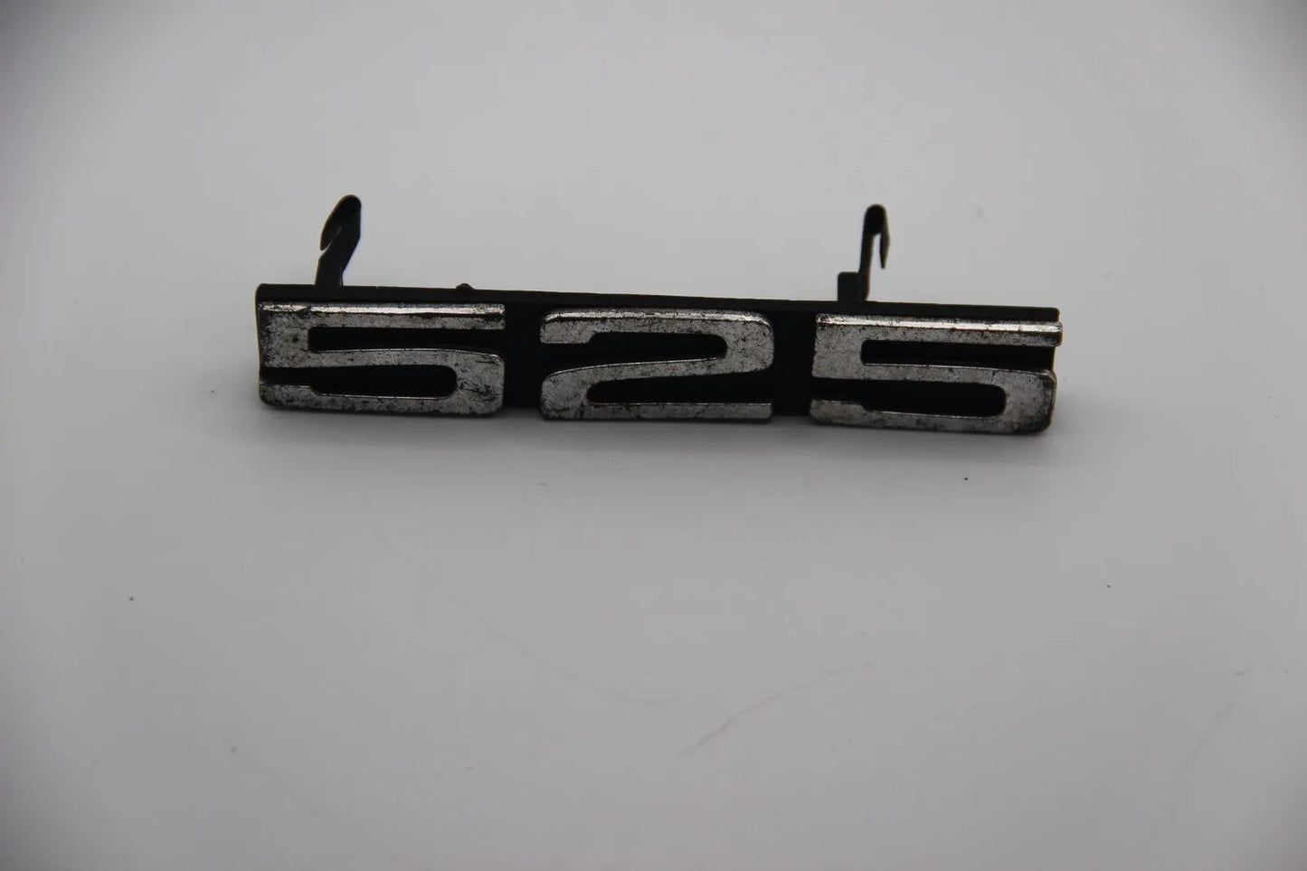 Original BMW E12 525 Kühlergrill Modellbezeichnung Emblem Badge Schriftzug