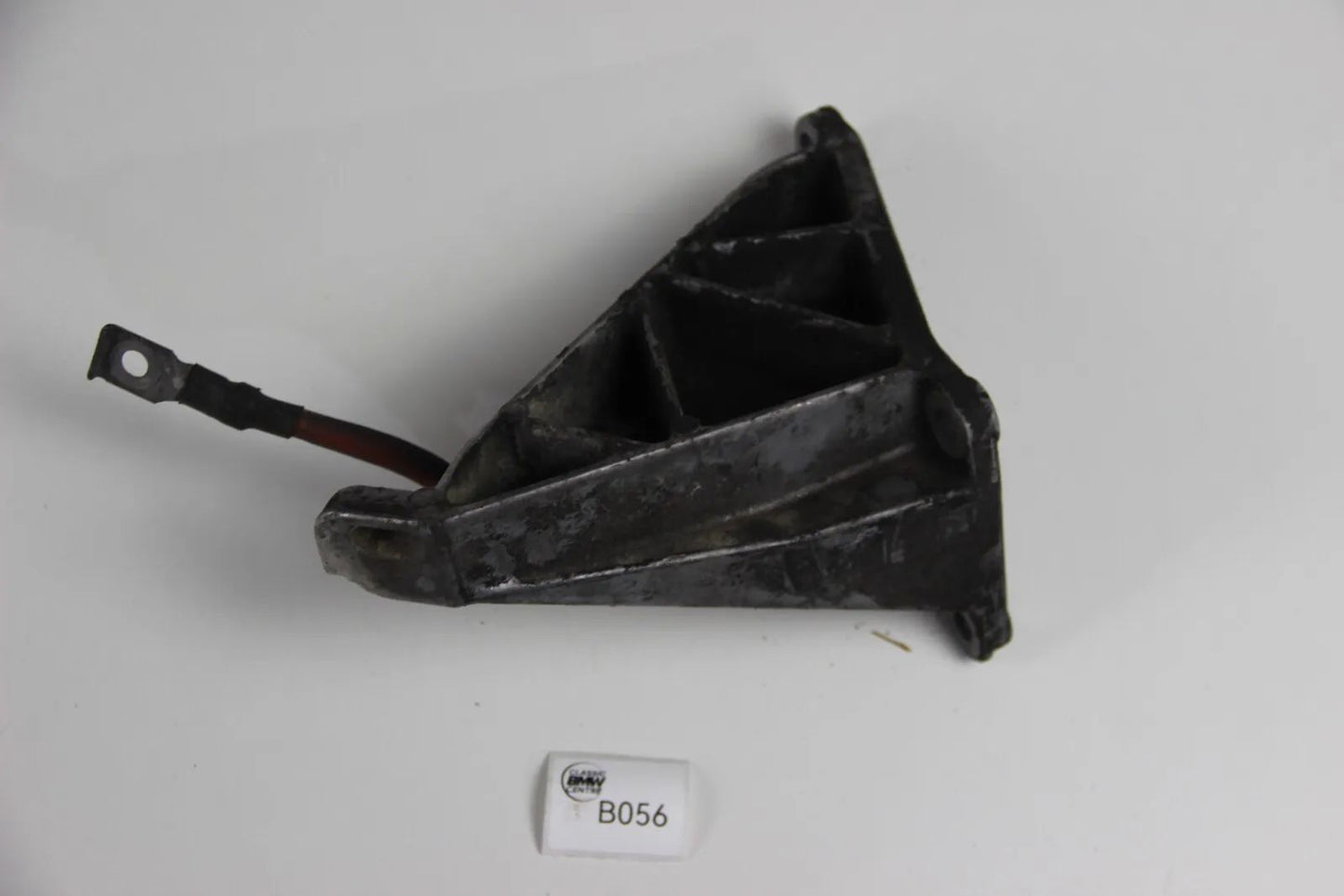 Original BMW  E34 E32 M30 Motorhalter Tragebügel 1129806 Bracket Mount 7er 5er