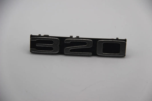 Original BMW E21 320 Kühlergrill Modellbezeichnung Emblem Badge Schriftzug