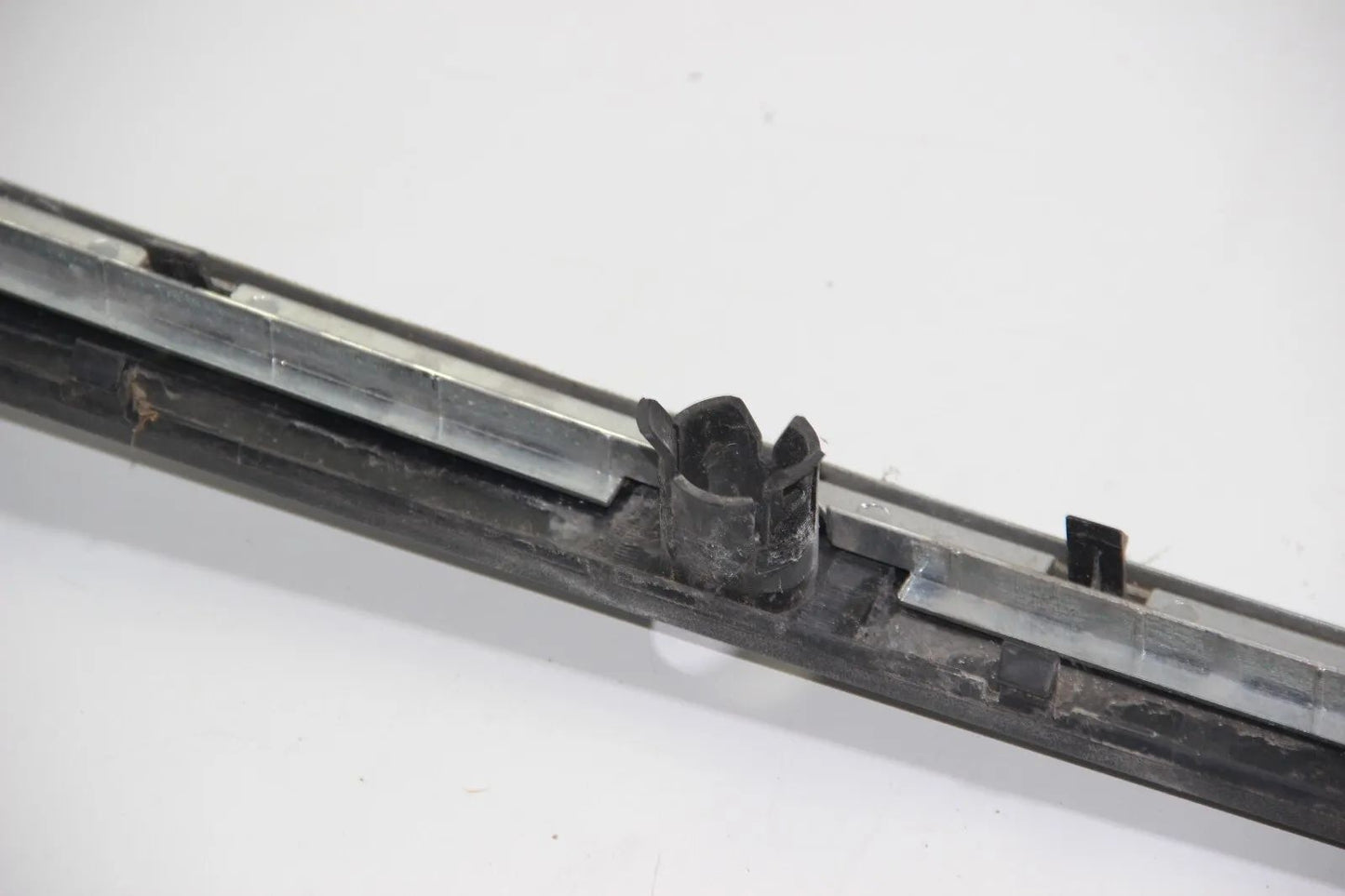 BMW E39 mit PDC Leiste Heck Stoßstange Trim Piece Blende Parksensoren 5112184504