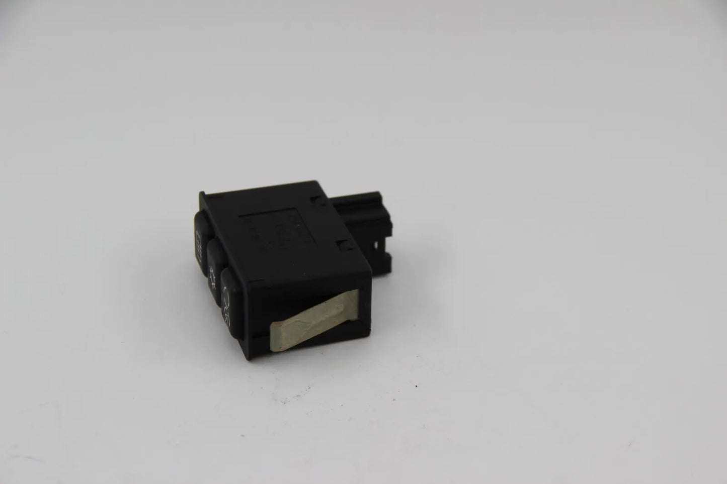 BMW E34 M5 /3.6/3.8  Schalter Heizb.Heckscheibe/Klima/Umluft NOS 61311391767