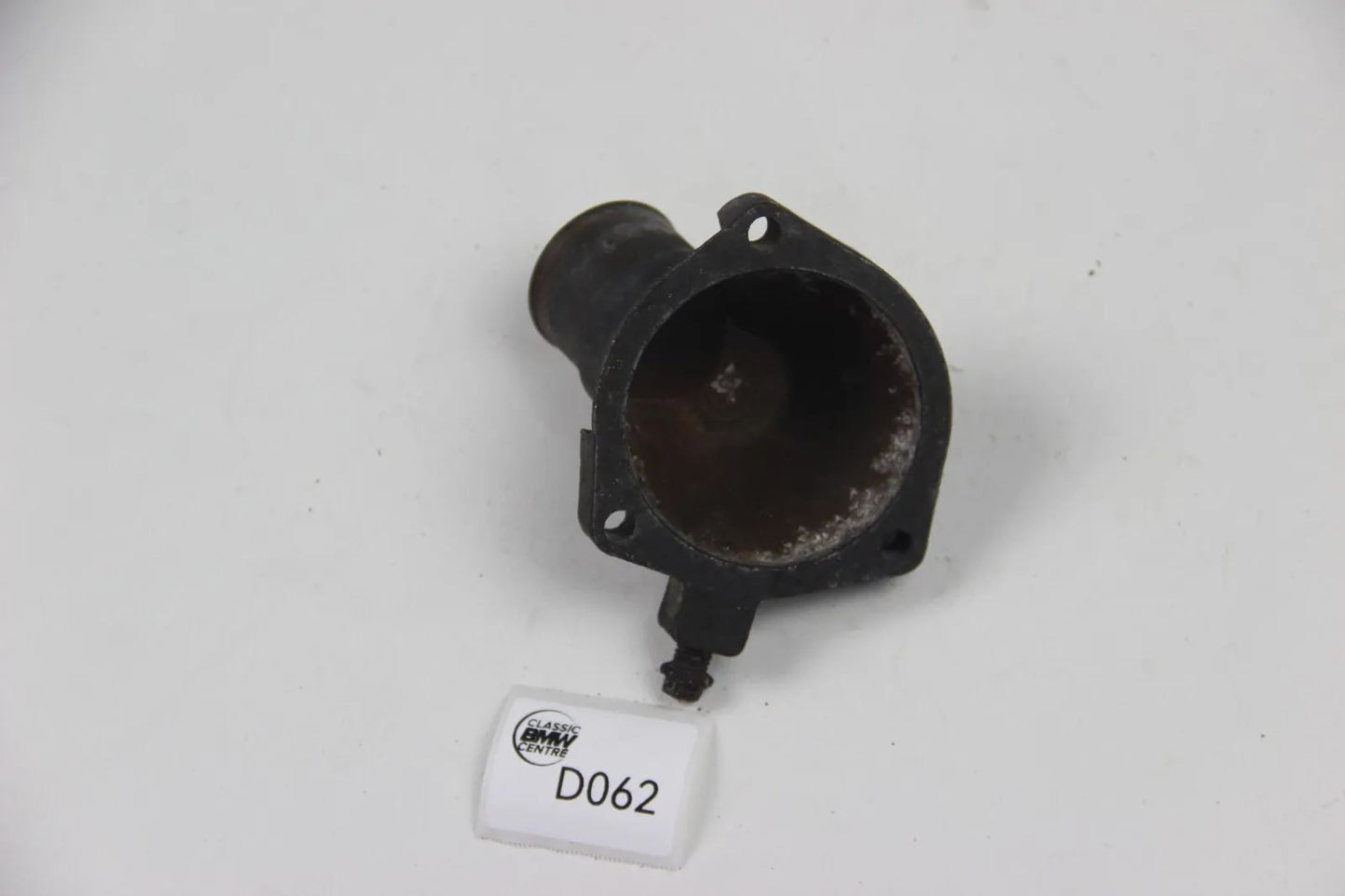 Original BMW E30 320i 323i 325i Wasserstutzen flansch Sockel M20 12650582 Kühler