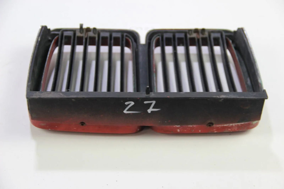 Original BMW E30 Niere Kidney Grille Kühlergrill 51131884350 3er 316i-325i M3
