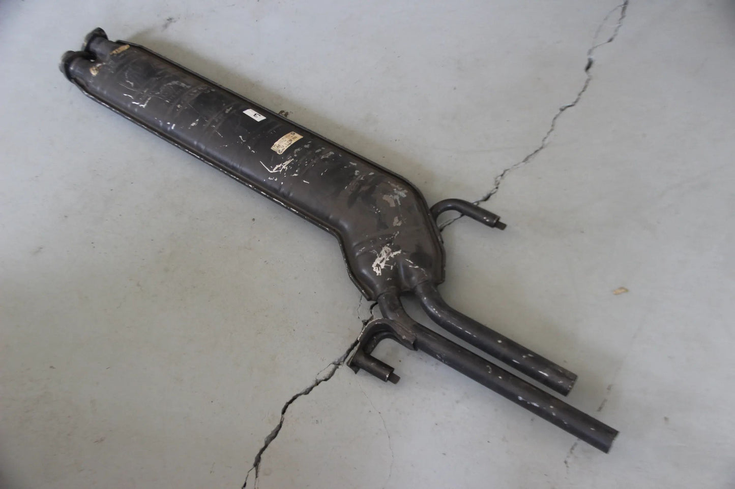 Original BMW E28 528i 535i M535i E24 628CSi 635CSi Vorschalldämpfer 18121177233