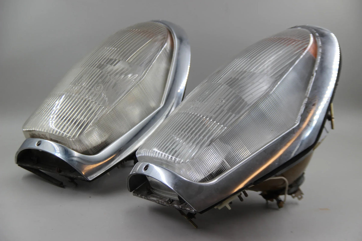 Mercedes  W108 W111 W109 Scheinwerfer Bosch Links Rechts Gerade A1088203061 + A1088203161