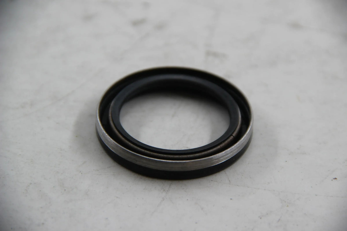 Original BMW E30 3er 325ix M20 Touring Wellendichtring 35X47X7 27211224636