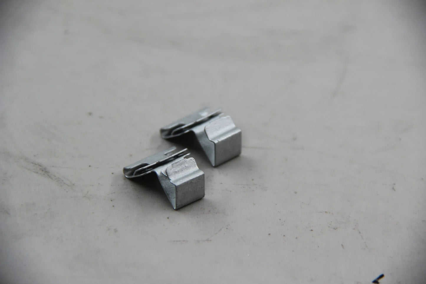 Original BMW E60 525d 530d 530xd 535d E61 525d 530d E83 2x Clip 12517799868