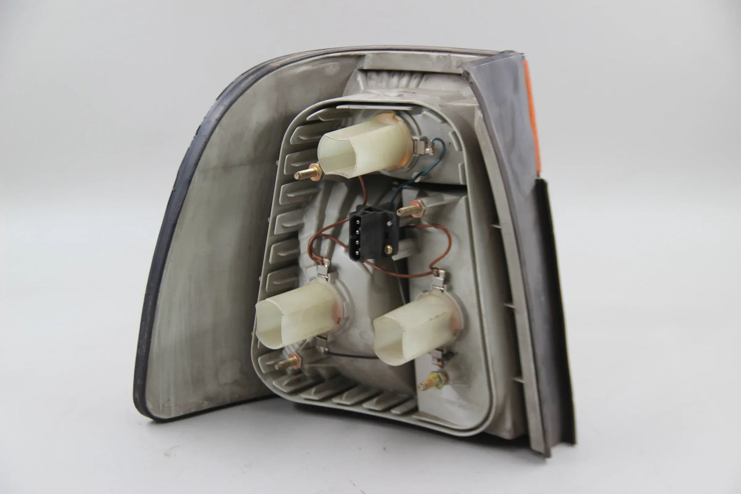 Original BMW E34 5er Rückleuchte rechts 63274