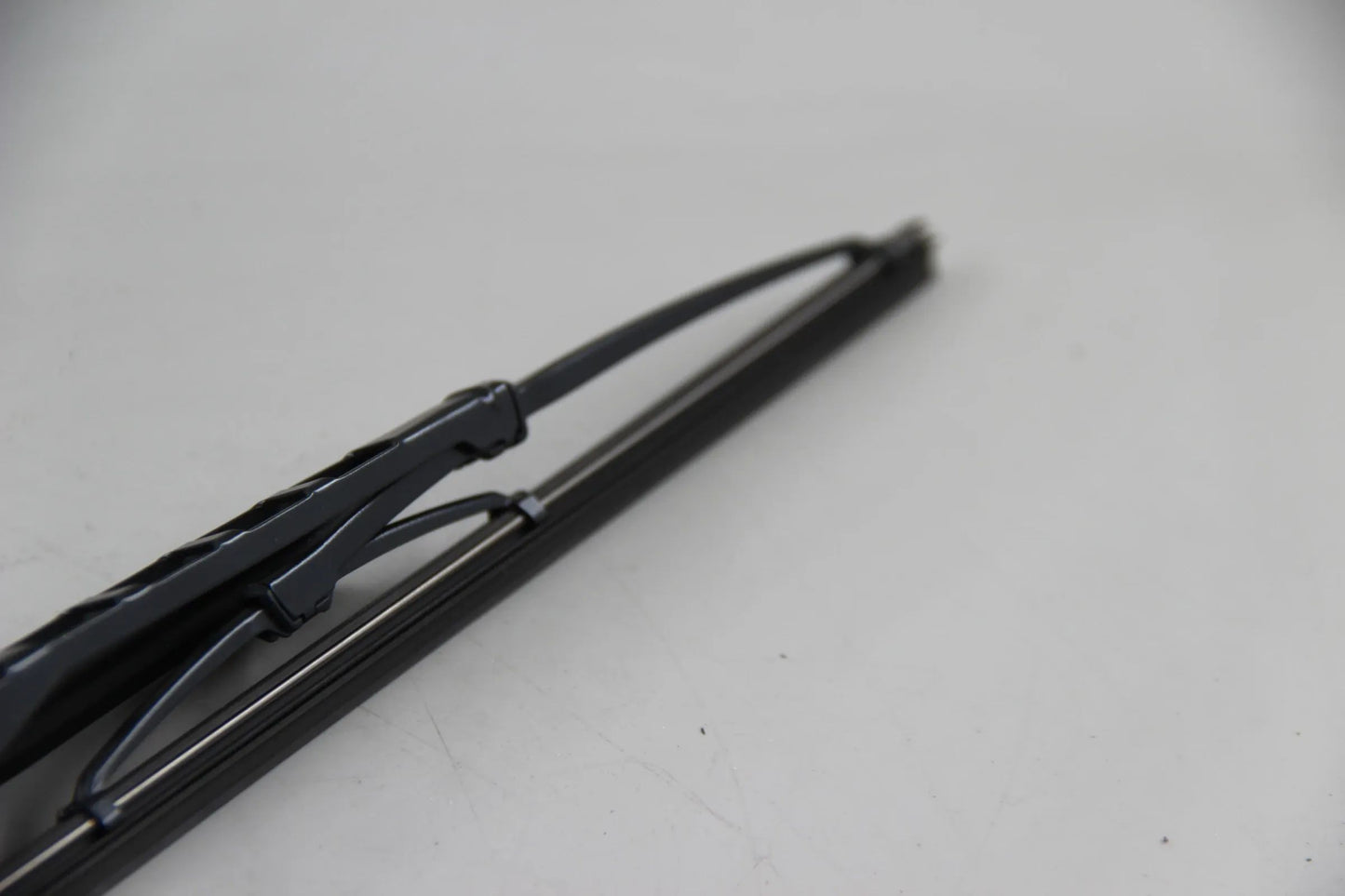 Original BMW E30 E36 Compact E28 Z1 Wischblatt mit Leitblech 61611386685