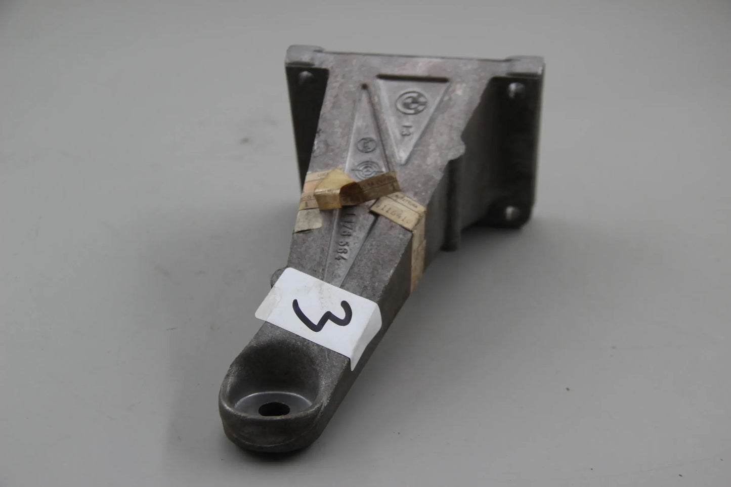Original BMW E30 320i 323i 324d 325i Tragbügel rechts Aluminium 11811176564
