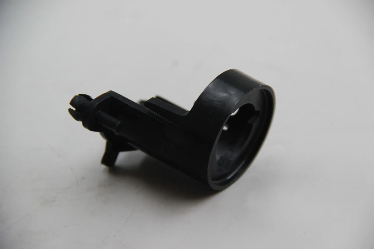 Original BMW E34 518i-540i M5 E32 730i-750i Adapter rechts HELLA NOS 63128355378