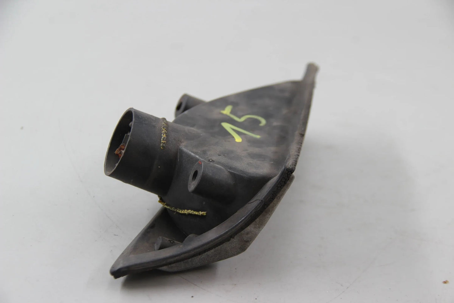 Original BMW E21 Blinker Halterung ohne Scheibe/Plastik Gehäuse links 1365745