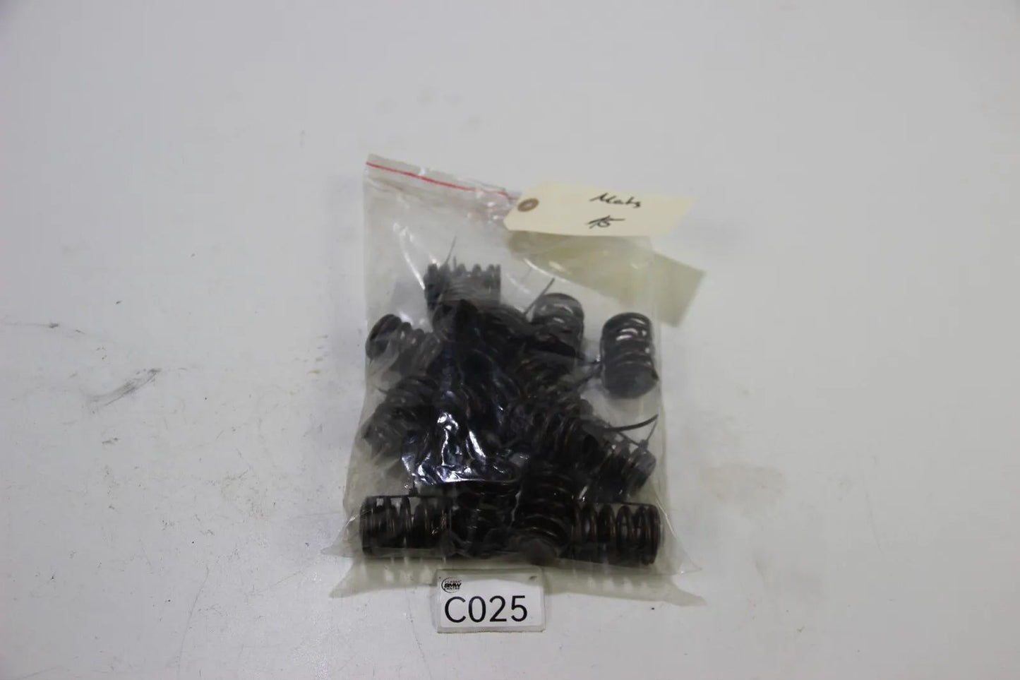 Original BMW E30 M3 S14 16x Ventilfeder mit Federtellern oben 11341312704