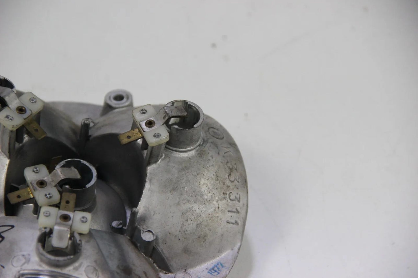 BMW E10 1502 1602 1802 2002 ti  Rückleuchte Lampenträger Rundleuchter Li 2245-U2