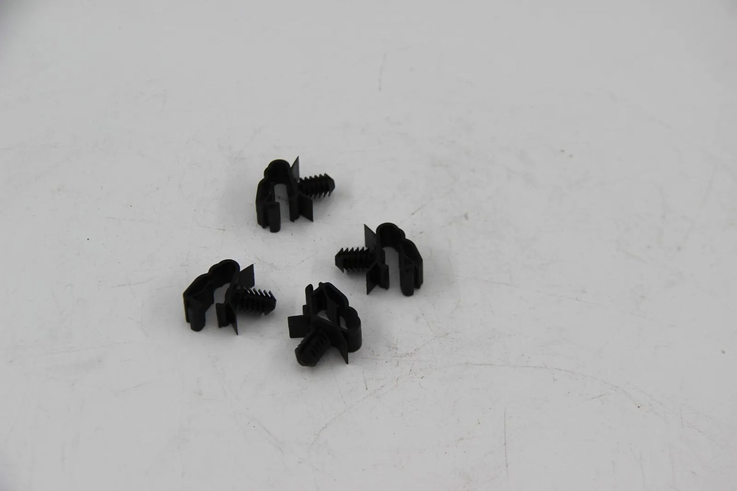 Original BMW E46 E90 E91 E92 E81 E82 Kabelclip Leitungshalter 4 Stk 34521164653