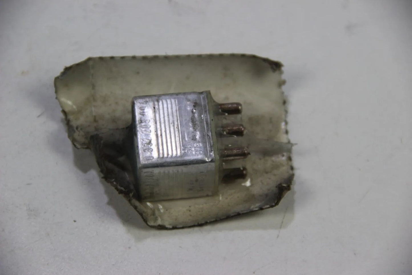 NEU Original BMW Relais ABS New Old Stock E30 0332205004 Bosch