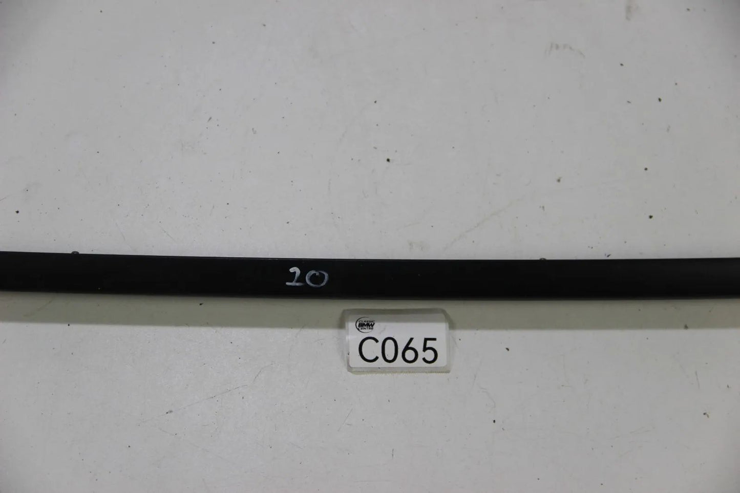 BMW E10 1502-2002  bis 71' Chrom Leiste Abschlussblech hinten Rundleuchter Black