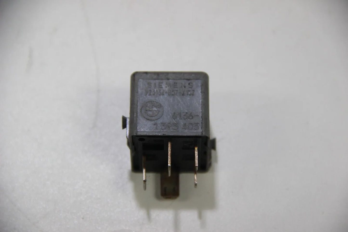 Original BMW 3er E36 Z3 ABS-Motorrelais Relay mausgrau  Oldtimer 61361393403