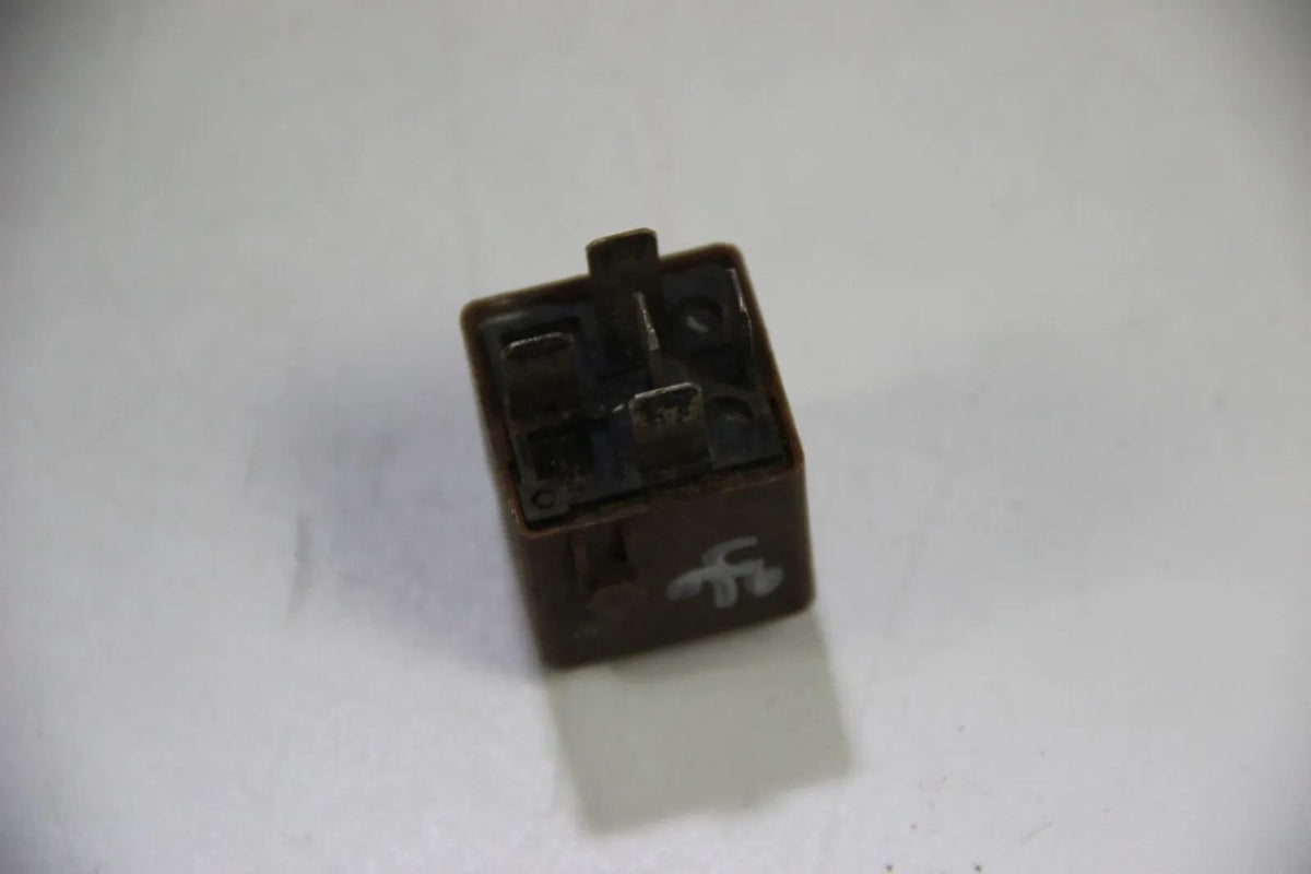 Original BMW E30 E46 E34 E32 E31 Relais Doppelschliesser schwarz 61361388364